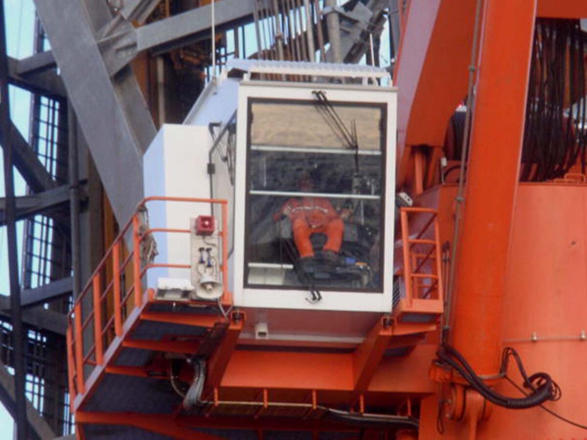 Offshore Onshore Crane & Lifting Operations Maintenance, Removal, Installation, Training, UAE, United Arab Emirates