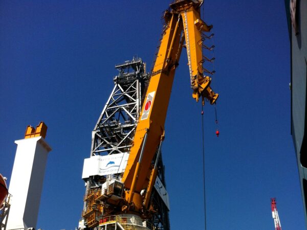 Offshore Onshore Crane & Lifting Operations Maintenance, Removal, Installation, Training, UAE, United Arab Emirates